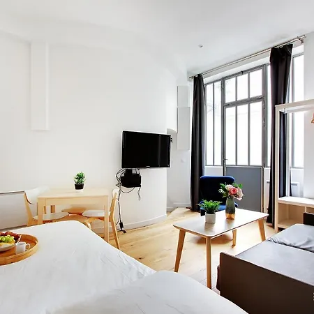 Appartement Cmg Place De La République / Magenta *