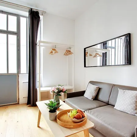 Apartment Cmg Place De La Republique / Magenta Paris